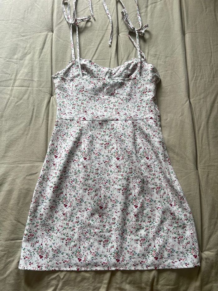 Robe à fleurs - photo numéro 3