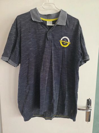 Polos
