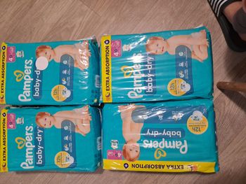 Couche pampers taille 4+