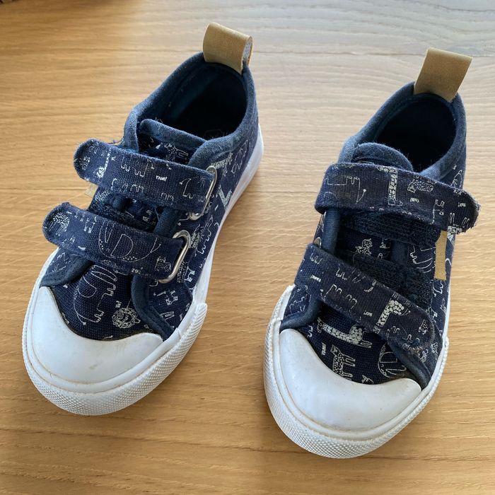 Basket taille 23