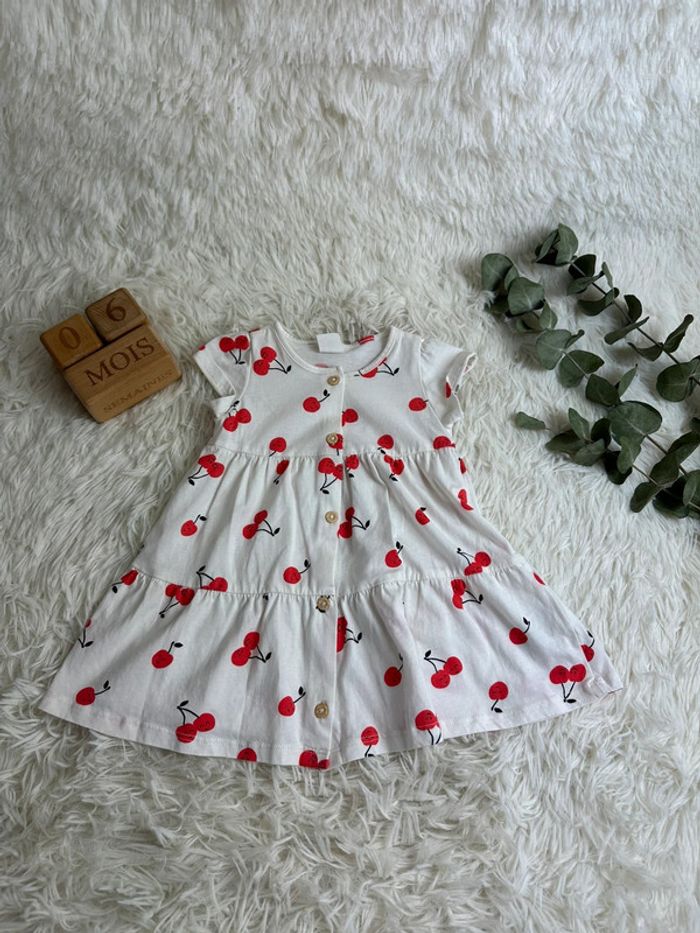Robe H&M taille 4-6 mois
