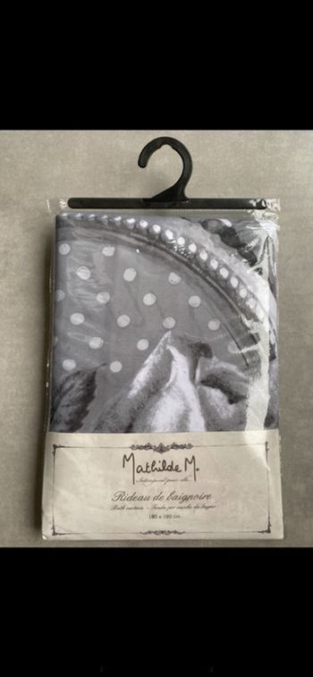 Rideau de baignoire avec rose 🥀 Mathilde M