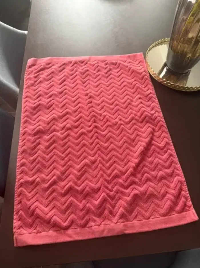 Serviette de bain rose saumon 50x70cm H&M Home