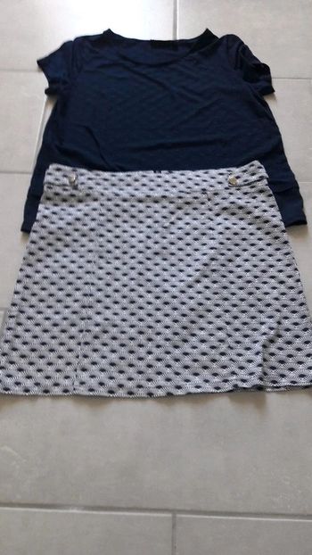 Jupe blanche et marine Kiabi 42 comme neuve