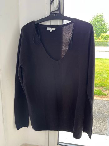 Pull noir