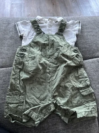 Ensemble salopette + polo manches courtes jamais porté