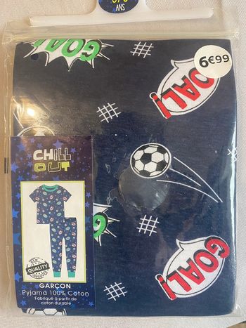 Pyjama 5/6 ans neuf
