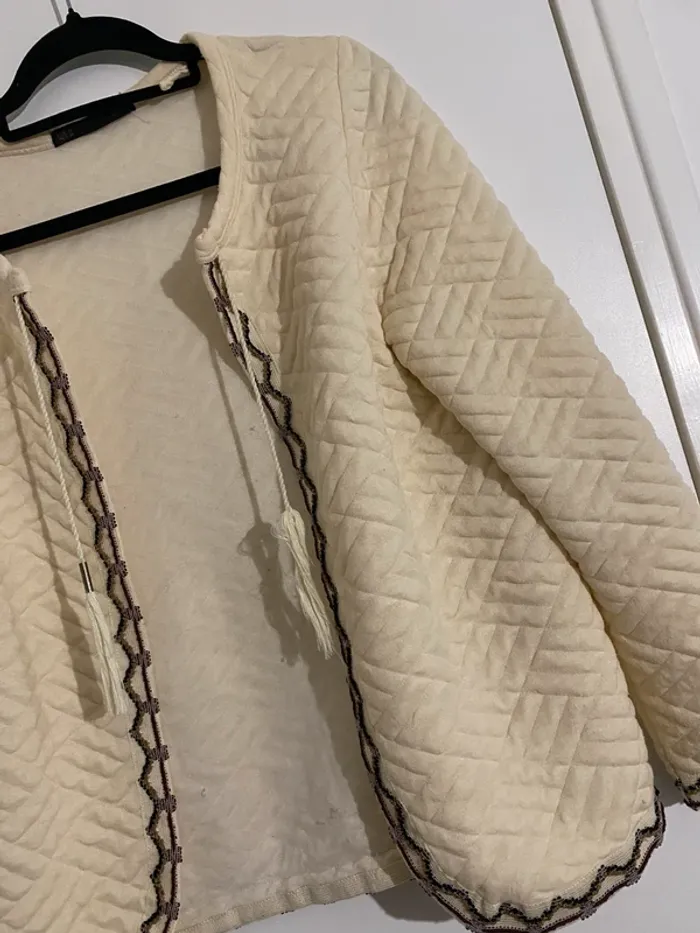 Gilet Crème Avec Broderie  Taille M Sfera - photo numéro 2