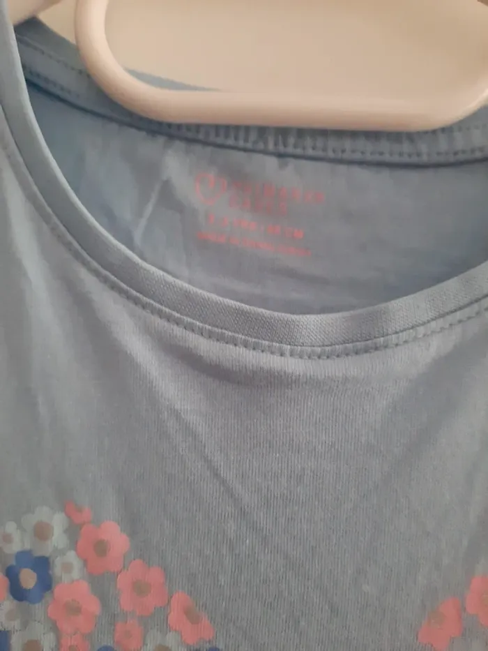 T-shirt bleu à fleurs primark 3 ans - photo numéro 2