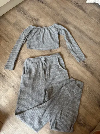 Ensemble maille côtelé gris