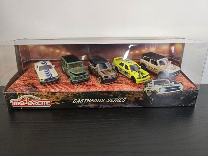 coffret de 5 véhicules castheads 1/64 majorette