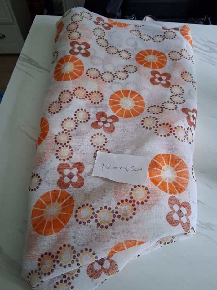 Tissu au mètre imprimé multicolore