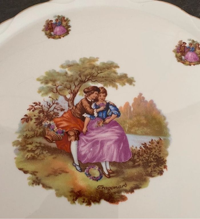 Grande assiette / plat de présentation  porcelaine Fragonard - photo numéro 4