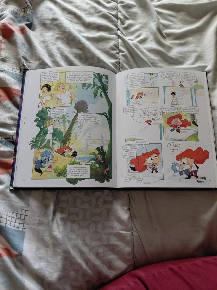 Livre Mortèle Adèle et la galaxie des bizarres - photo numéro 5