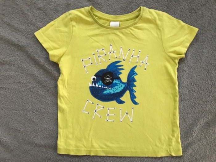 T-shirt jaune