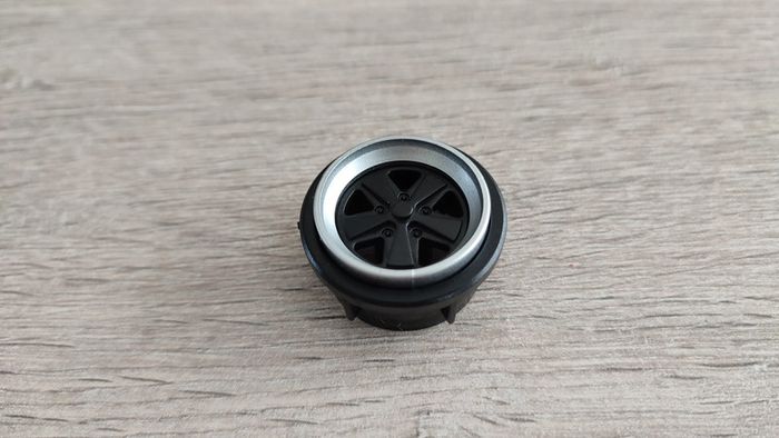 Jante arrière pièce détachée miniature 1/18 Porsche 911 speedster 1989 Maisto #B44