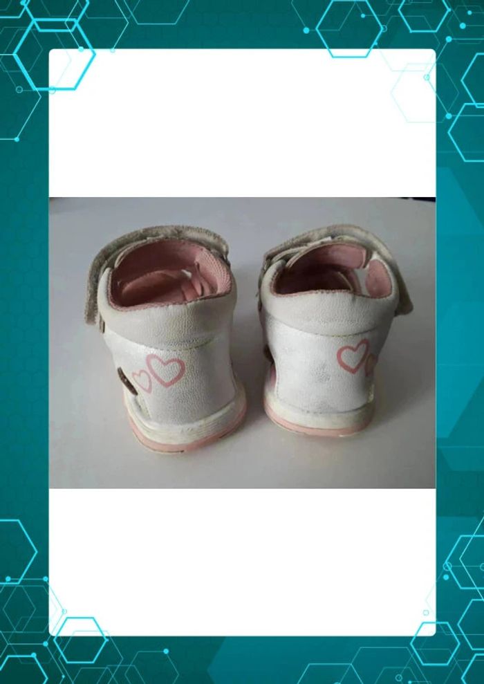 Sandales bebe fille tout terrain à scratch - minnie blanche disney  Taille 22 - photo numéro 4