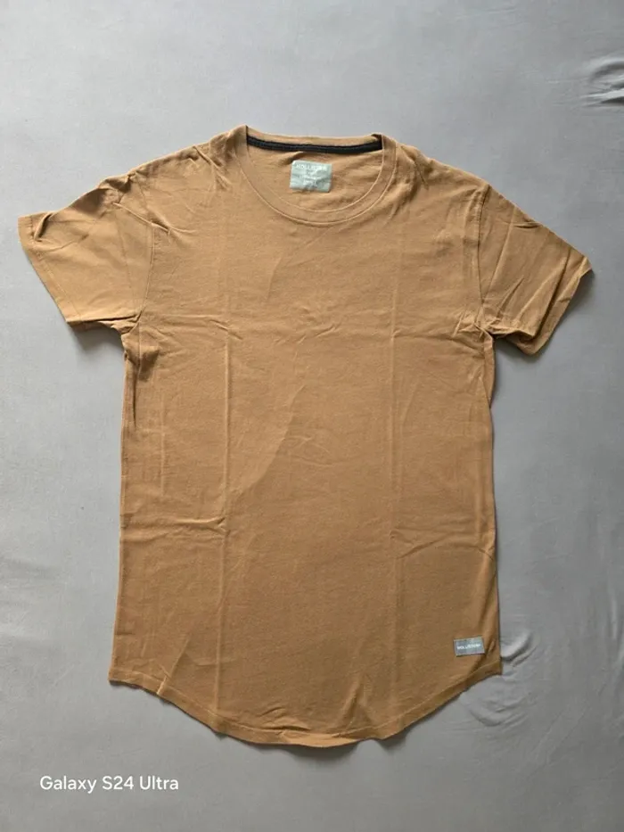 T-shirt camel Hollister - Coupe moderne, taille M - photo numéro 2