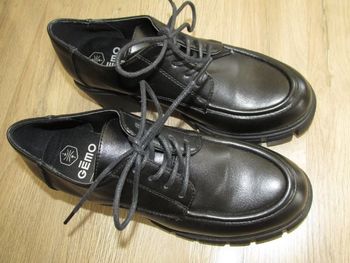 chaussures derbies noire pointure 38 GEMO