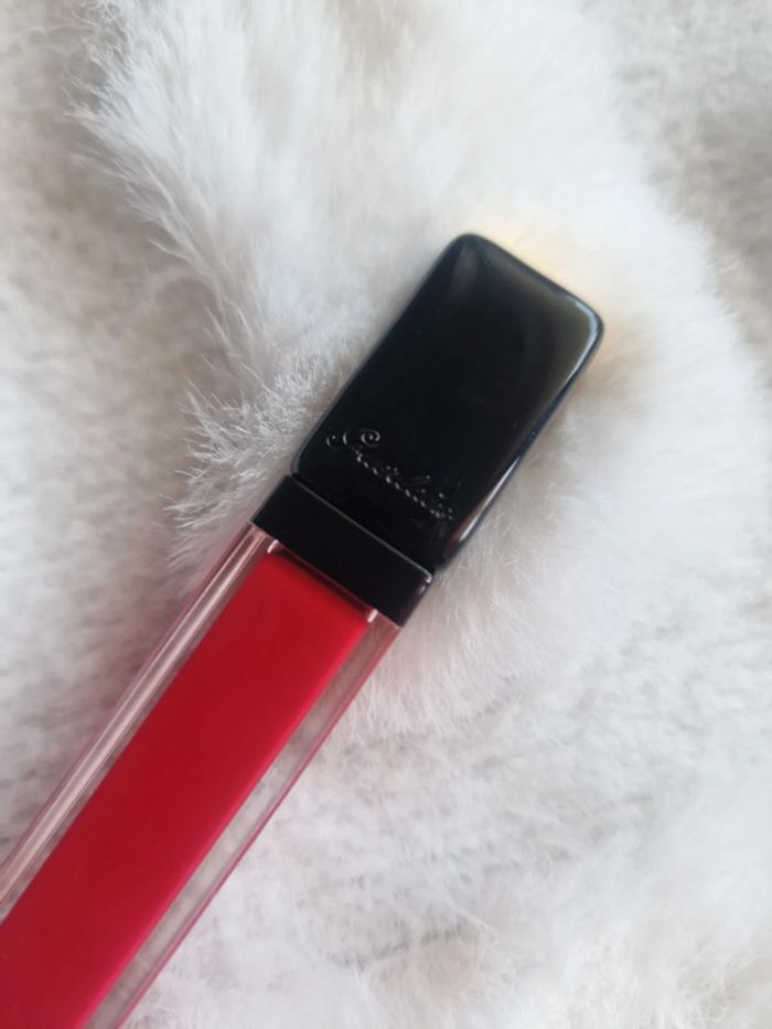 Rouge à lèvres Liquide Kiss Kiss Mat - photo numéro 3