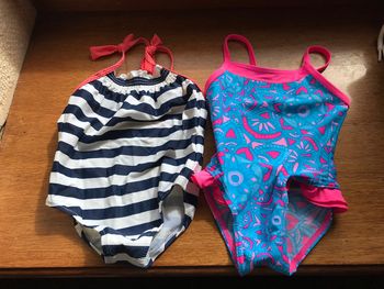 Lot 2 maillots de bain 2 ans Décathlon