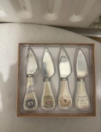 Couteau à fromage 
