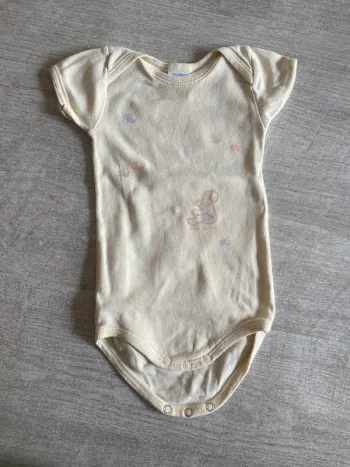 Body bébé - 3 mois, été.