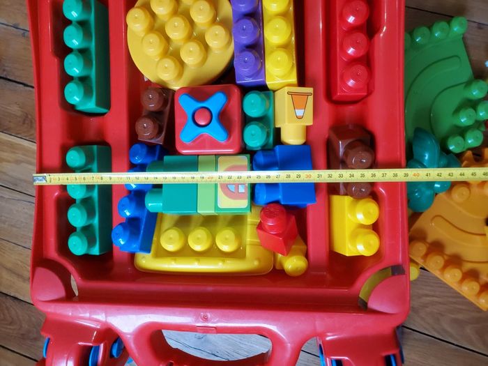 Table et mega bloks - photo numéro 8