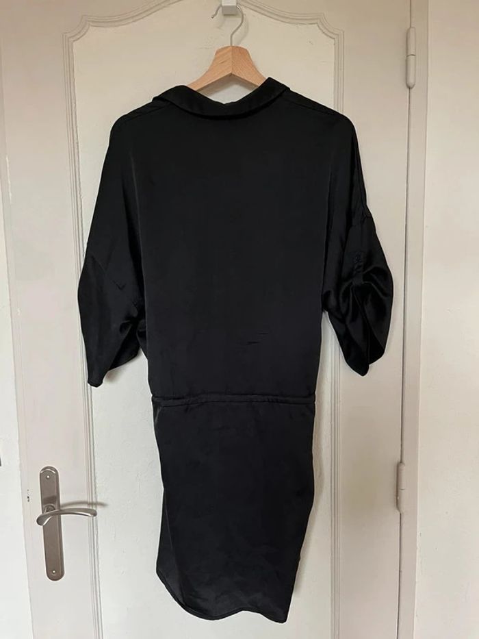 🖤 Robe chemise noire brillante - Suiteblanco - Taille M 🖤 - photo numéro 5