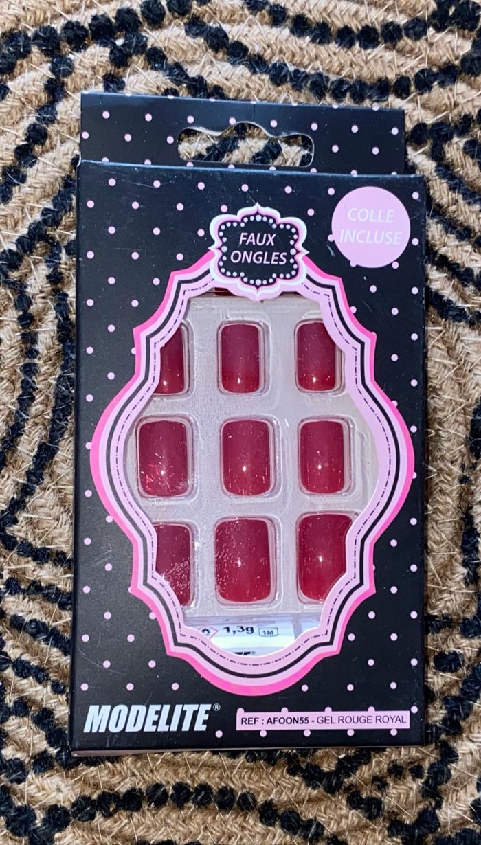 Faux ongles neuf
