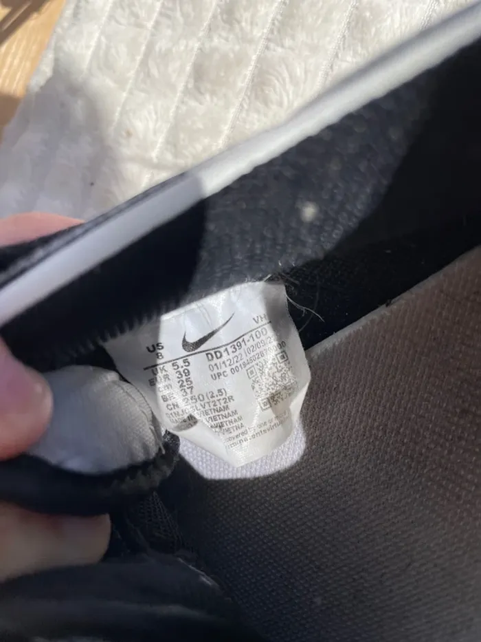 Nike Dunk Low taille 39 – bon état avec quelques défauts - photo numéro 7