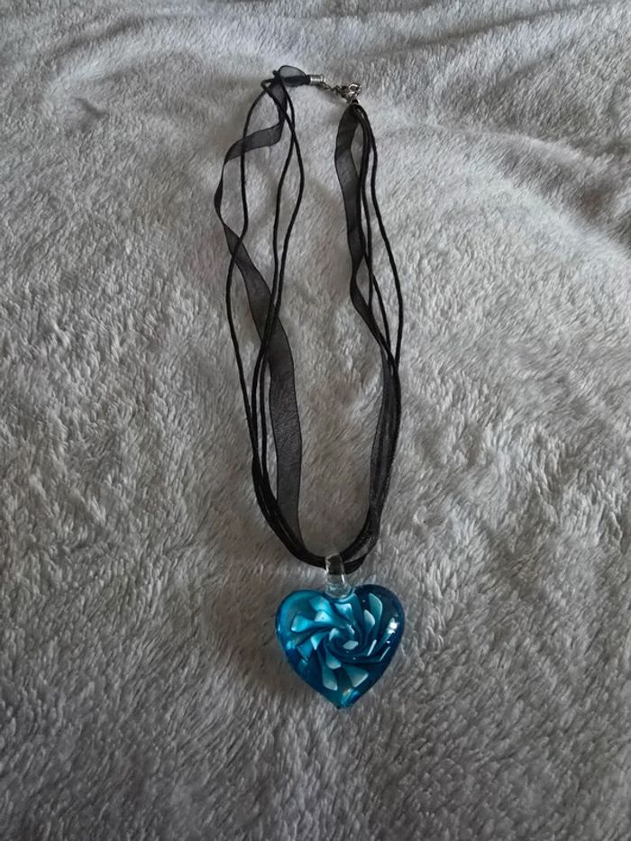 Collier cœur bleu