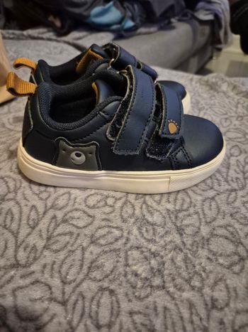 Chaussure de marche ourson pointure 23