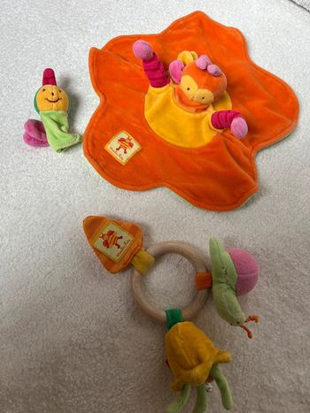 Lot doudou plat et anneau en bois Moulin Roty