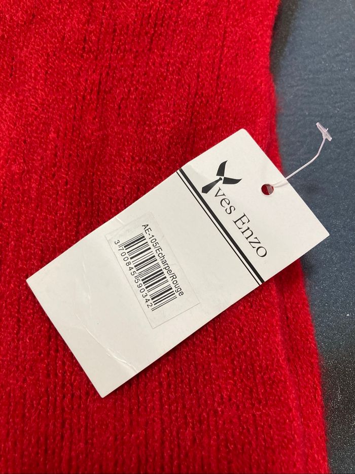 Écharpe rouge Yves enzo - photo numéro 3