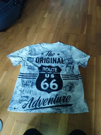 Tee shirt