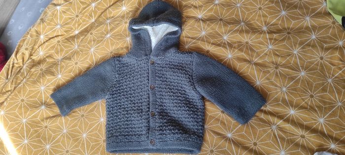 Gilet laine doublé  coton  capuche toute douce