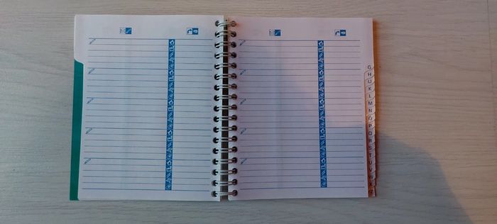Papeterie / Lot 4 petits carnets et un répertoire - photo numéro 3