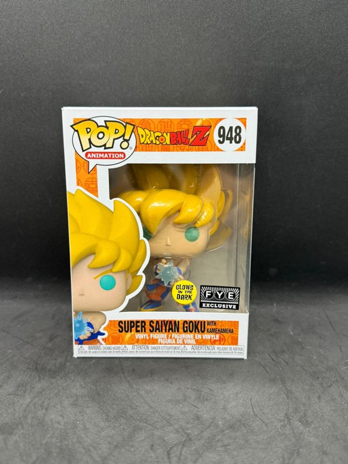 Funko pop dragon ball z super saiyan goku 948 FYE Exclusive Glow - photo numéro 2