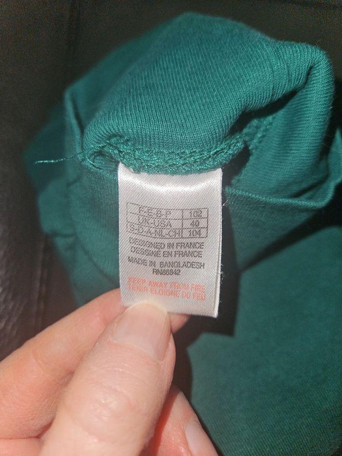 Lot hauts fille 3 ans - photo numéro 4