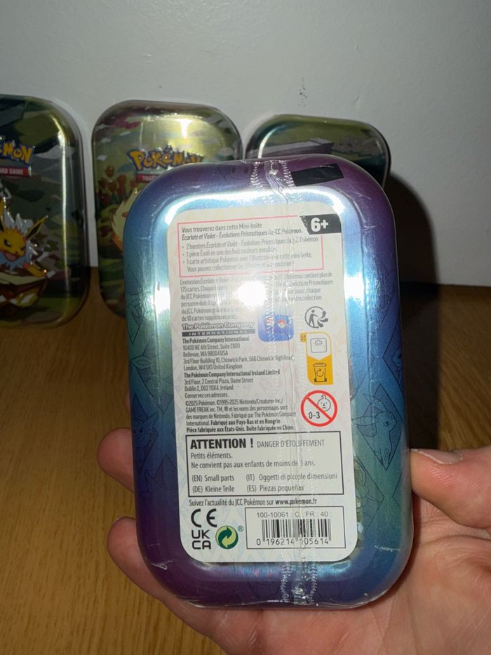 Lot de 4 mini tins Pokémon Évolution prismatique Ev8.5 - photo numéro 3