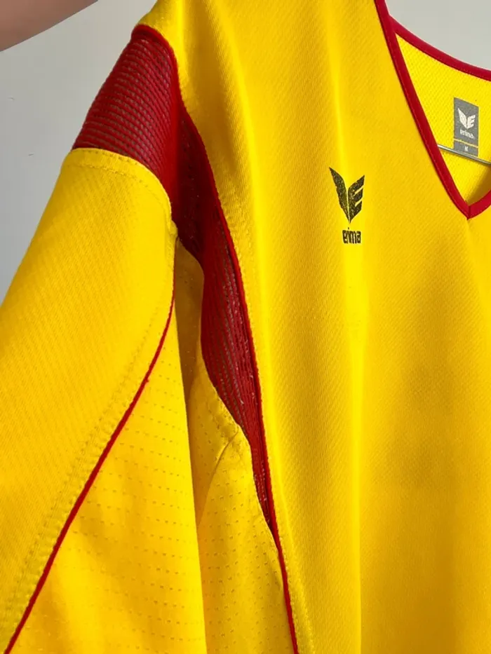 Maillot jaune et rouge taille M - photo numéro 3