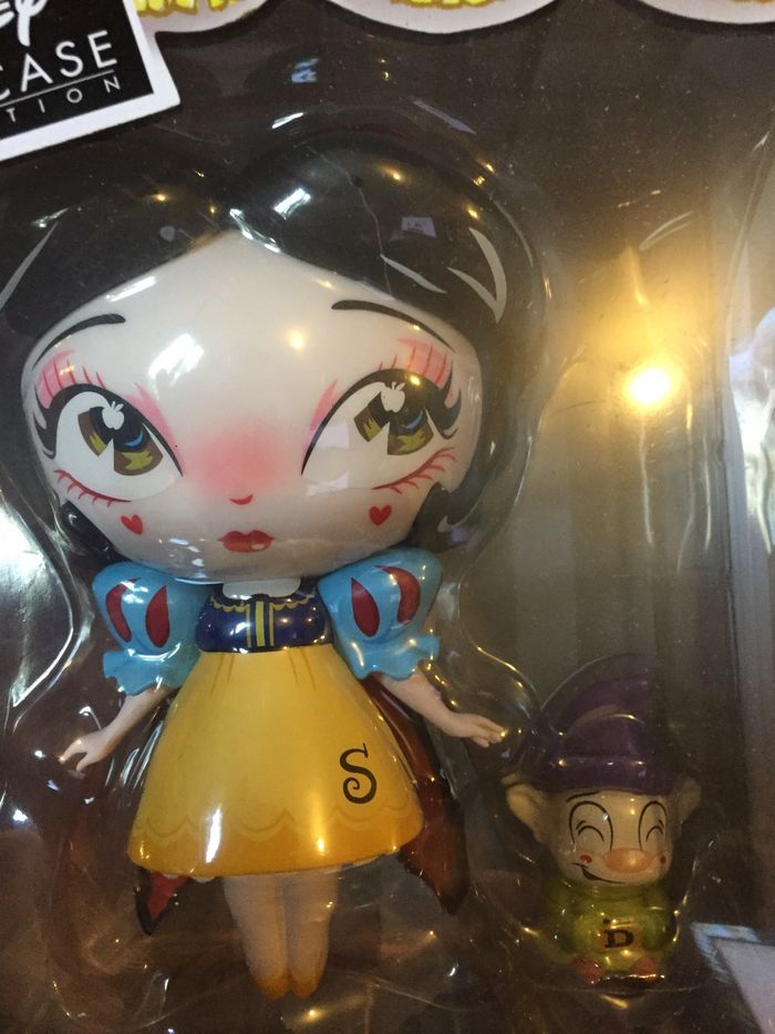 Figurine blanche neige et simplet - photo numéro 2