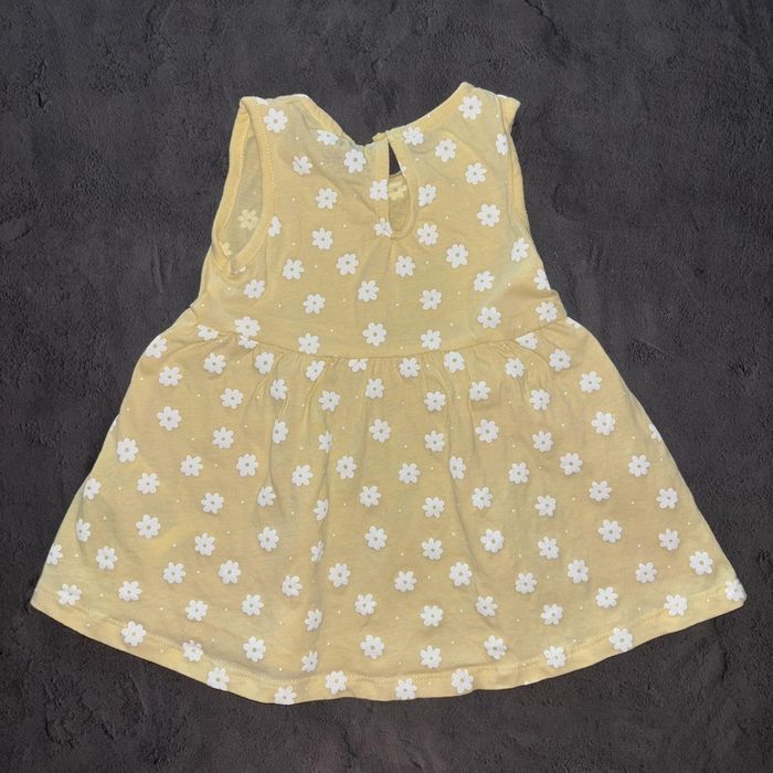 Robe fleurs rose et jaune fille / 6 mois / Très bon état - photo numéro 6