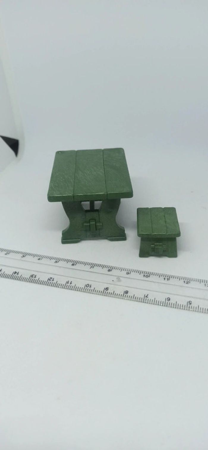 Table bois vert et tabouret playmobil - photo numéro 4