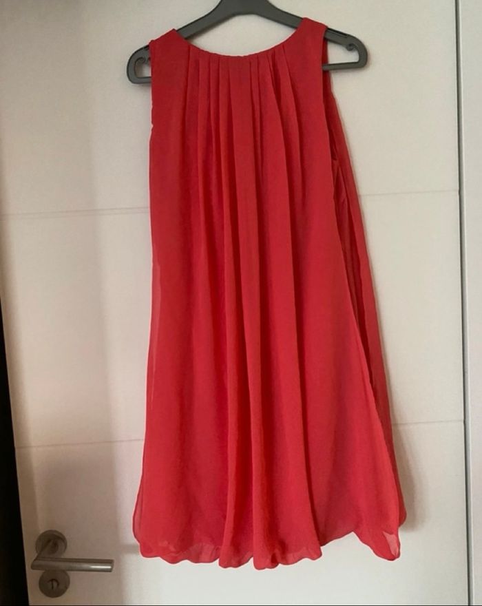 Jolie robe de soirée - photo numéro 2