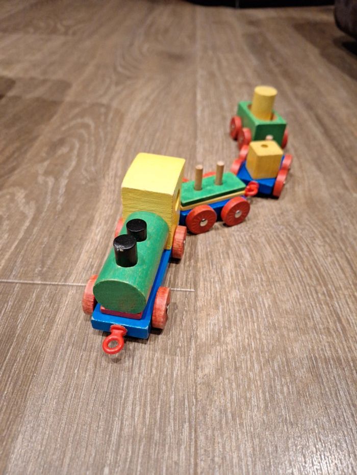 Train en bois