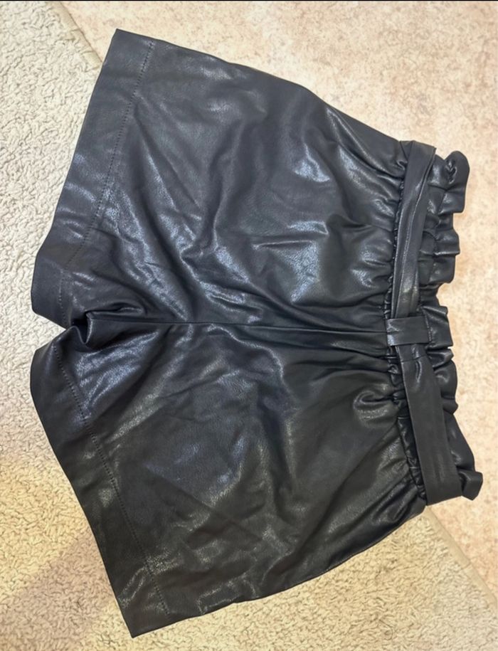 Short simili - photo numéro 2