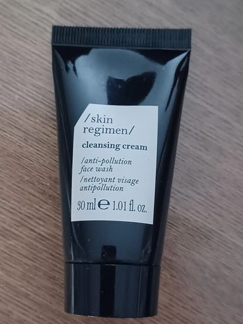 Crème nettoyante anti-pollution