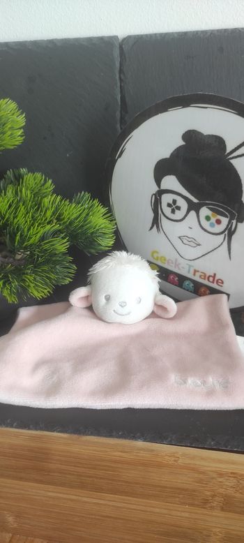 Doudou plat mouton La halle brioche Kimbaloo carré rose blanc Plat Gris